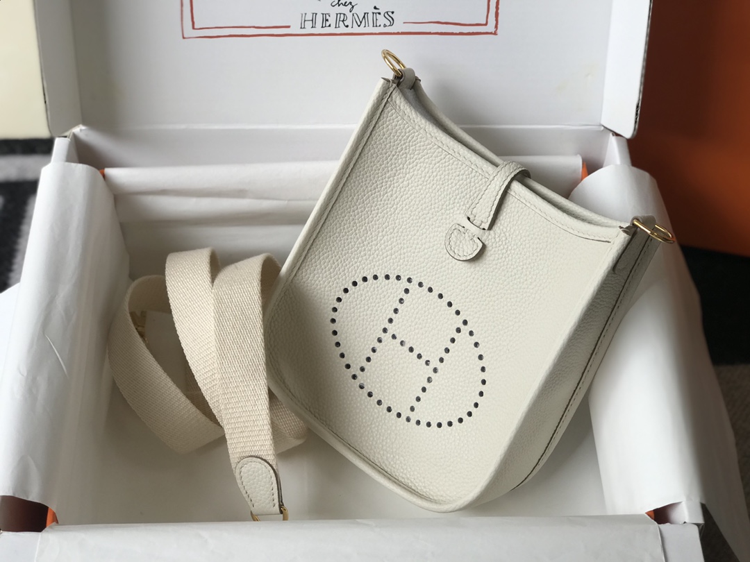 Hermes Evelyne 16 Amazone TPM Shoulder Bag In White Clemence Leather